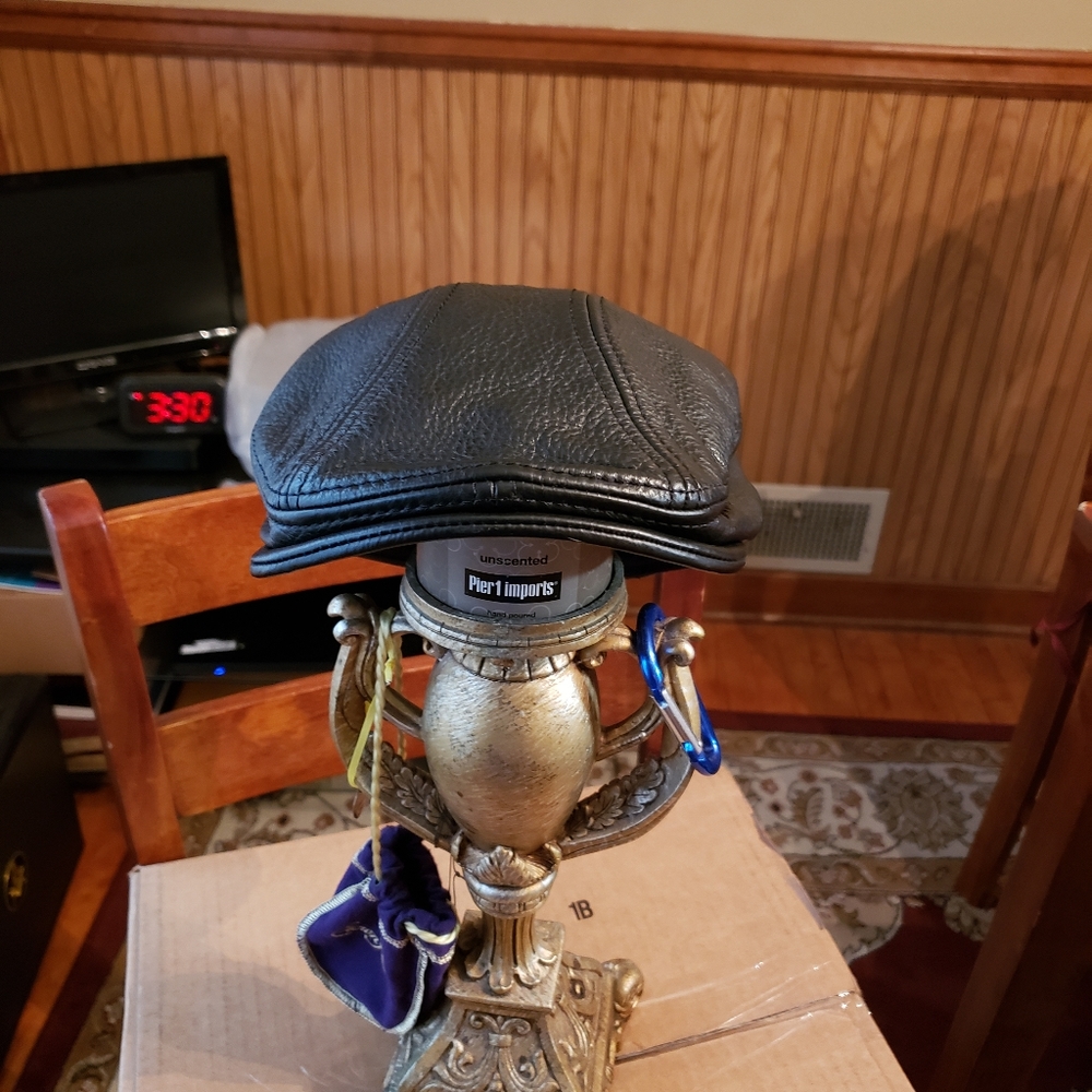 Hat - Picture 5 of 6